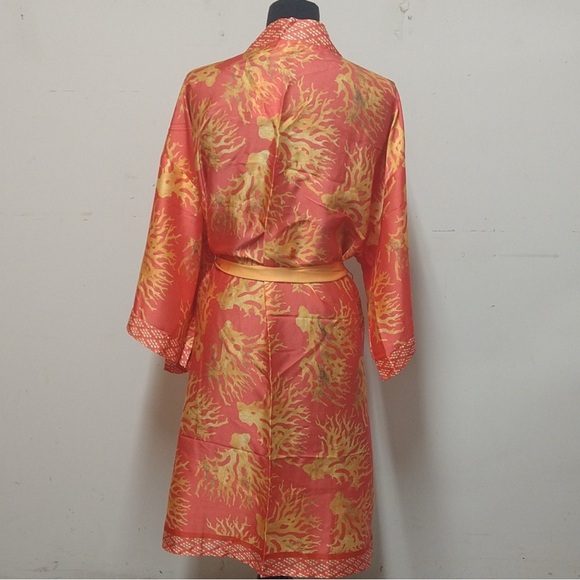 NWT Women’s Printed Wrap Topper Robe with Belt, Coral Size: OS - Picture 4 of 6